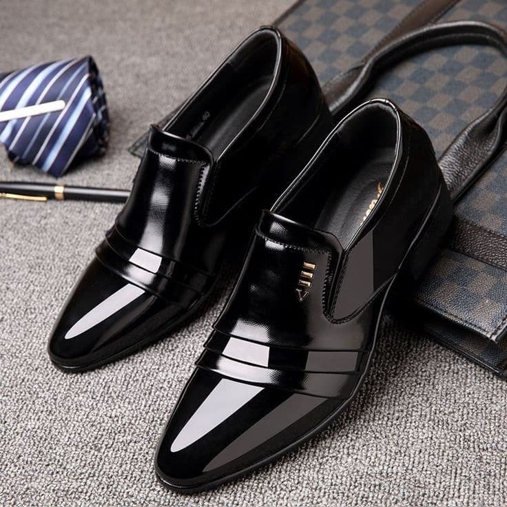       Men’s Slim-Fit Three-Piece Black Formal Suit 2